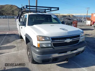 2007 Chevrolet Silverado 1500 with VIN 1GBHC29D37E134322, listed as a IAAI auction lot 41794042 with 206,020 mi miles and . Bid and sale history available at DreamBid. Image 1.