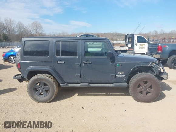 2017 Jeep Wrangler Unlimited Sahara with VIN 1C4BJWEG6HL735431, listed as a IAAI auction lot 41700357 with 100,035 mi miles. Bid and sale history available at carsss.com. Image 13.