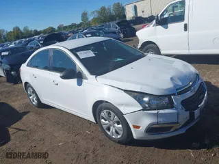 2015 Chevrolet Cruze LS with VIN 1G1PA5SG7F7125315, listed as a IAAI auction lot 40490838 with 131,127 mi miles. Bid and sale history available at carsss.com. Image 1.