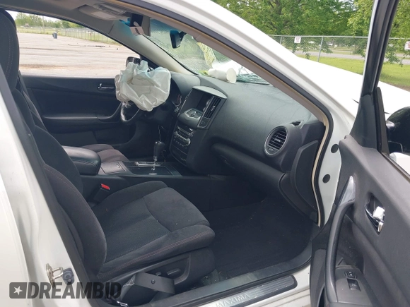 2014 Nissan Maxima S z VIN 1N4AA5AP3EC906150, wystawiony jako IAAI lot #42327100 z przebiegiem 97 366 mil mil oraz . Historia ofert i sprzedaży dostępna na DreamBid. Obrazek 5.