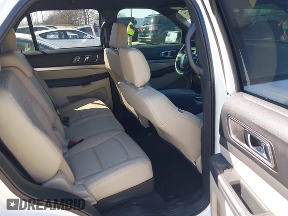 2018 Ford Explorer XLT z VIN 1FM5K7D85JGC71116, wystawiony jako IAAI lot #41901774 z przebiegiem 68 957 mil mil oraz . Historia ofert i sprzedaży dostępna na DreamBid. Obrazek 8.