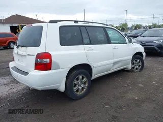 2005 Toyota Highlander z VIN JTEEP21A750088746, wystawiony jako IAAI lot #42192433 z przebiegiem 162 475 mil mil oraz . Historia ofert i sprzedaży dostępna na DreamBid. Obrazek 4.