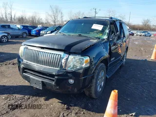 2007 Ford Expedition Limited with VIN 1FMFU195X7LA80222, listed as a IAAI auction lot 41509870 with 163,149 mi miles. Bid and sale history available at carsss.com. Image 2.