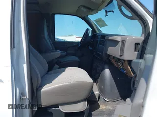 2005 Chevrolet Express Cargo with VIN 1GCFG15T651238970, listed as a IAAI auction lot 42141600 with 138,534 mi miles and . Bid and sale history available at DreamBid. Image 5.