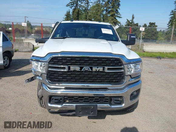 2024 Ram 2500 Big Horn with VIN 3C6UR5DJ3RG275904, listed as a IAAI auction lot 42121704 with 27,745 mi miles. Bid and sale history available at carsss.com. Image 12.
