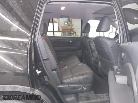2021 Honda Pilot EX-L with VIN 5FNYF6H50MB092898, listed as a IAAI auction lot 41530673 with 28,505 mi miles. Bid and sale history available at carsss.com. Image 8.