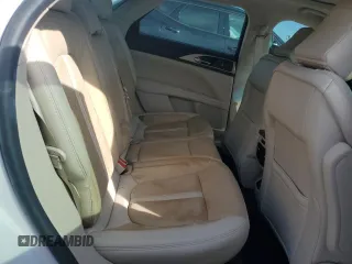 2020 Lincoln MKZ Reserve z VIN 3LN6L5E92LR610827, wystawiony jako Copart lot #55257895 z przebiegiem Nie podano mil oraz Nie do naprawy • Non repairable. Historia ofert i sprzedaży dostępna na DreamBid. Obrazek 10.