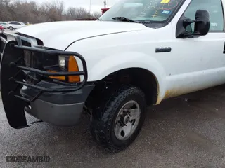 2007 Ford Super Duty F-250 XL with VIN 1FTSW21587EA19843, listed as a IAAI auction lot 41393730 with 205,542 mi miles. Bid and sale history available at carsss.com. Image 2.