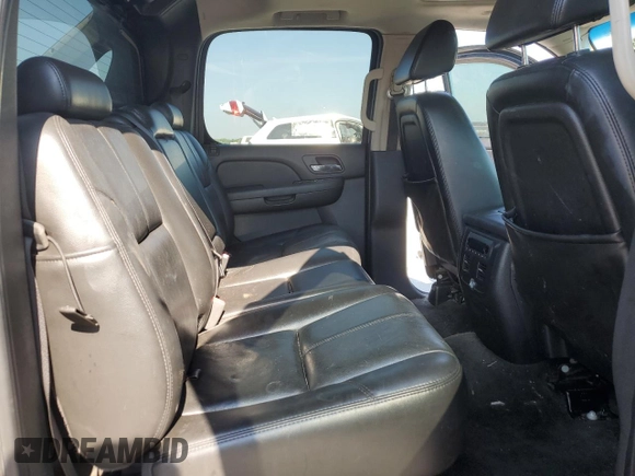 2007 Chevrolet Avalanche 1LT with VIN 3GNFK12307G266813, listed as a Copart auction lot 62402125 with 322,835 mi miles and Clean title. Bid and sale history available at DreamBid. Image 10.