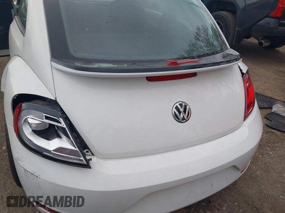 2017 Volkswagen Beetle Fleet with VIN 3VWF17AT4HM626004, listed as a IAAI auction lot 42147504 with 67,929 mi miles and . Bid and sale history available at DreamBid. Image 6.