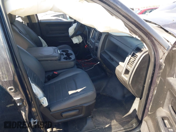 2019 Ram 1500 Tradesman z VIN 1C6RR6ST7KS546087, wystawiony jako IAAI lot #41553722 z przebiegiem Nie podano mil oraz . Historia ofert i sprzedaży dostępna na DreamBid. Obrazek 5.