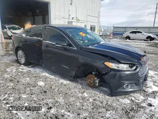 2013 Ford Fusion SE Hybrid with VIN 3FA6P0LU4DR379956, listed as a Copart auction lot 50746555 with Not Provided miles and Salvage Title. Bid and sale history available at carsss.com. Image 4.