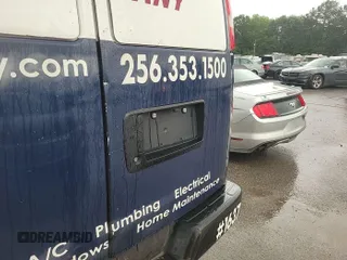 2015 Chevrolet Express Cargo z VIN 1GCWGFCF0F1248728, wystawiony jako IAAI lot #42561489 z przebiegiem 263 640 mil mil oraz . Historia ofert i sprzedaży dostępna na DreamBid. Obrazek 1.