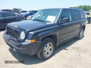 2015 Jeep Patriot Sport z VIN 1C4NJPBB0FD341538, wystawiony jako IAAI lot #42300133 z przebiegiem 138 631 mil mil oraz . Historia ofert i sprzedaży dostępna na DreamBid. Obrazek 2.