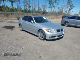 2007 BMW 3 Series 328i with VIN WBAVA33567KX75409, listed as a IAAI auction lot 41718405 with 158,260 mi miles. Bid and sale history available at carsss.com. Image 1.