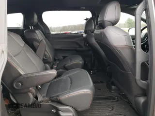 2021 Toyota Sienna XSE with VIN 5TDDSKFCXMS027072, listed as a Copart auction lot 85947414 with 40,197 mi miles and Salvage Title. Bid and sale history available at carsss.com. Image 11.