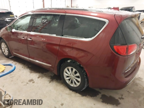 2018 Chrysler Pacifica Touring L Plus z VIN 2C4RC1EG5JR227511, wystawiony jako IAAI lot #41344075 z przebiegiem 86 860 mil mil oraz . Historia ofert i sprzedaży dostępna na DreamBid. Obrazek 3.