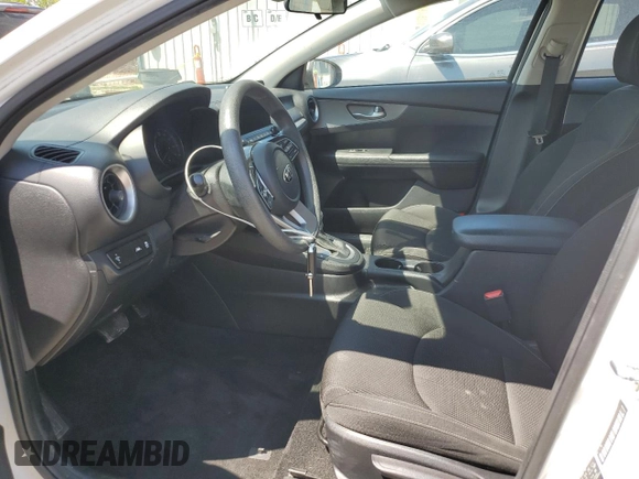 2021 Kia Forte LXS z VIN 3KPF24AD0ME360671, wystawiony jako Copart lot #56212885 z przebiegiem 84 205 mil mil oraz Szkoda całkowita • Salvage title. Historia ofert i sprzedaży dostępna na DreamBid. Obrazek 7.