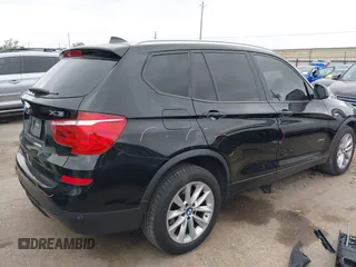 2017 BMW X3 xDrive28i z VIN 5UXWX9C32H0T16557, wystawiony jako IAAI lot #41934755 z przebiegiem 131 559 mil mil oraz . Historia ofert i sprzedaży dostępna na DreamBid. Obrazek 4.