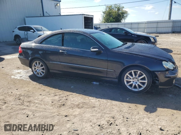 2007 Mercedes-Benz CLK 350 with VIN WDBTJ56HX7F224905, listed as a Copart auction lot 72928684 with 195,370 mi miles and Salvage Title. Bid and sale history available at DreamBid. Image 4.
