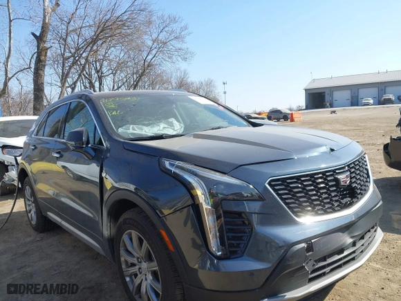 2019 Cadillac XT4 AWD Premium Luxury with VIN 1GYFZDR44KF197830, listed as a IAAI auction lot 41795431 with 54,106 mi miles. Bid and sale history available at carsss.com. Image 6.