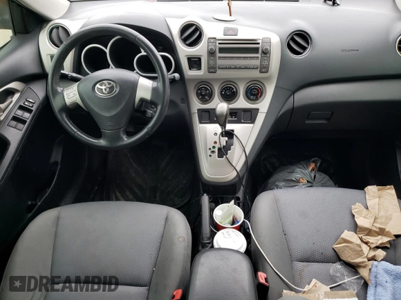 2009 Toyota Matrix S z VIN 2T1KE40E79C021007, wystawiony jako Copart lot #83045034 z przebiegiem Nie podano mil oraz Czysty tytuł • Clean title. Historia ofert i sprzedaży dostępna na DreamBid. Obrazek 8.