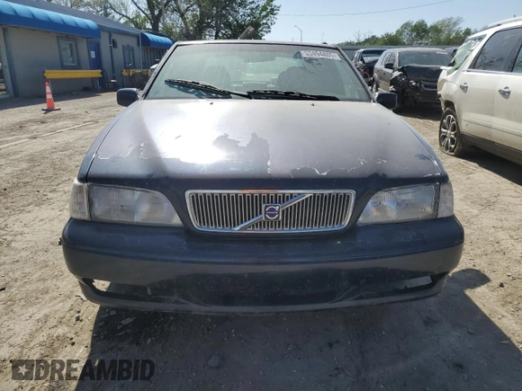 2000 Volvo S70 с VIN YV1LS61J1Y2646367, выставлен на аукционе Copart как лот 53494485 с пробегом 260 701 миль миль и Списание • Salvage title. История ставок и продаж доступна на DreamBid. Изображение 5.