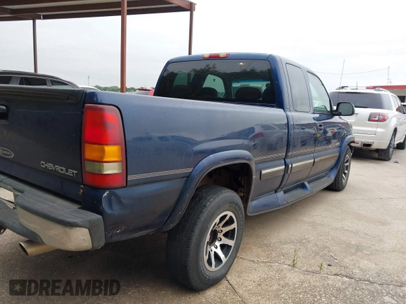 2000 Chevrolet Silverado 2500 LS z VIN 1GCFC29U5YE259603, wystawiony jako IAAI lot #42426550 z przebiegiem 229 438 mil mil oraz . Historia ofert i sprzedaży dostępna na DreamBid. Obrazek 6.