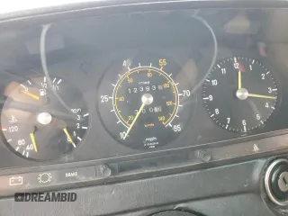 1981 Mercedes-Benz 300 with VIN WDBAB30A3BB219467, listed as a Copart auction lot 76183454 with 123,938 mi miles and Clean Title. Bid and sale history available at carsss.com. Image 9.