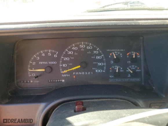 1998 Chevrolet Tahoe with VIN 1GNEK13R0WJ354076, listed as a Copart auction lot 72605944 with 211,868 mi miles and Clean Title. Bid and sale history available at carsss.com. Image 9.