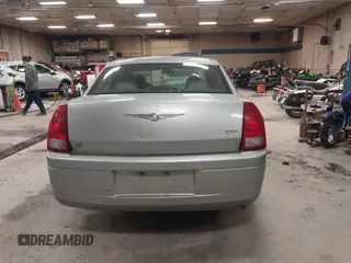 2005 Chrysler 300 with VIN 2C3JA43R55H569369, listed as a IAAI auction lot 41132751 with 123,253 mi miles. Bid and sale history available at carsss.com. Image 15.