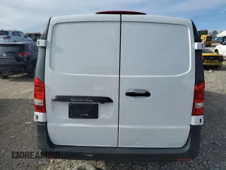 2017 Mercedes-Benz Metris with VIN WD3PG2EAXH3206664, listed as a Copart auction lot 44839305 with 121,677 mi miles and Clean Title. Bid and sale history available at carsss.com. Image 6.
