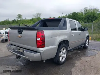 2007 Chevrolet Avalanche LTZ with VIN 3GNEC12J67G134064, listed as a IAAI auction lot 42029811 with 1 mi miles. Bid and sale history available at carsss.com. Image 4.