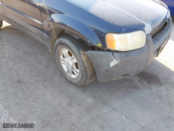 2003 Ford Escape XLT Popular 2 with VIN 1FMYU93103KE17610, listed as a IAAI auction lot 41766806 with 1 mi miles. Bid and sale history available at carsss.com. Image 13.