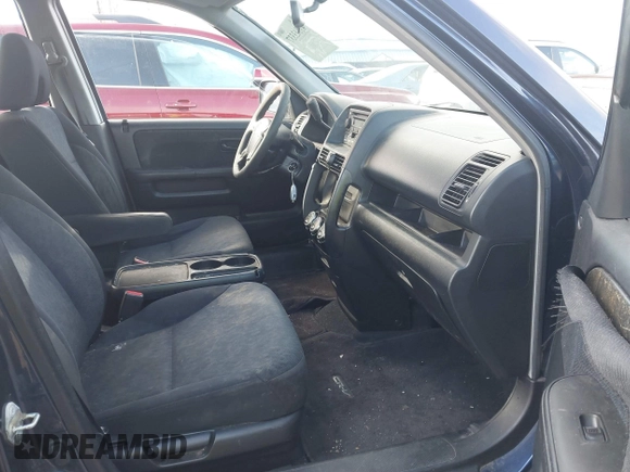 2006 Honda CR-V LX with VIN JHLRD785X6C013465, listed as a IAAI auction lot 41843337 with 237,622 mi miles and . Bid and sale history available at carsss.com. Image 5.