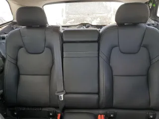 2021 Volvo XC60 Inscription z VIN YV4102RL1M1685670, wystawiony jako Copart lot #50512565 z przebiegiem 24 026 mil mil oraz Szkoda całkowita • Salvage title. Historia ofert i sprzedaży dostępna na DreamBid. Obrazek 10.