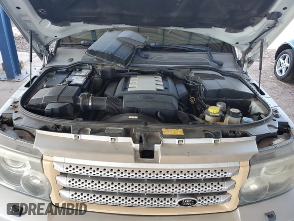 2008 Land Rover Range Rover Sport HSE z VIN SALSK25498A128004, wystawiony jako Copart lot #59326645 z przebiegiem 150 093 mil mil oraz Szkoda całkowita • Salvage title. Historia ofert i sprzedaży dostępna na DreamBid. Obrazek 12.