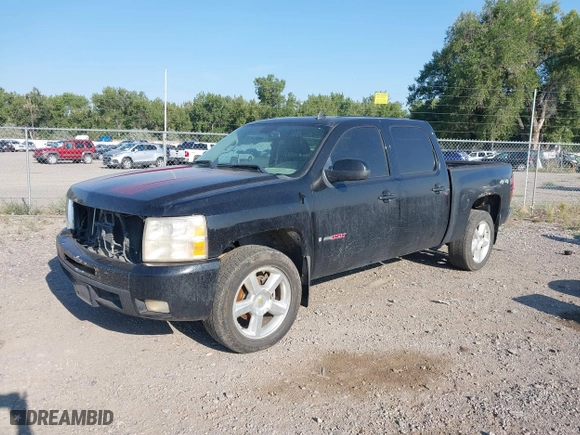2008 Chevrolet Silverado 1500 LTZ with VIN 2GCFK13Y981340145, listed as a IAAI auction lot 40257243 with 1 mi miles. Bid and sale history available at carsss.com. Image 2.