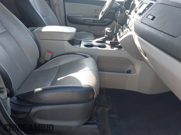 2019 Kia Sedona LX with VIN KNDMB5C1XK6537049, listed as a IAAI auction lot 41777727 with 86,987 mi miles. Bid and sale history available at carsss.com. Image 5.