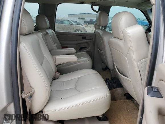 2005 GMC Yukon XL SLT with VIN 1GKEC16Z45J217761, listed as a Copart auction lot 51290375 with 204,236 mi miles and Salvage Title. Bid and sale history available at carsss.com. Image 11.