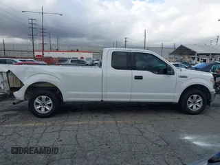 2018 Ford F-150 XL z VIN 1FTEX1C58JKF59560, wystawiony jako IAAI lot #41588032 z przebiegiem 138 858 mil mil oraz . Historia ofert i sprzedaży dostępna na DreamBid. Obrazek 14.