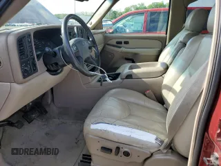 2003 Chevrolet Suburban LT z VIN 1GNFK16Z03J136568, wystawiony jako Copart lot #58580575 z przebiegiem 199 188 mil mil oraz Czysty tytuł • Clean title. Historia ofert i sprzedaży dostępna na DreamBid. Obrazek 7.