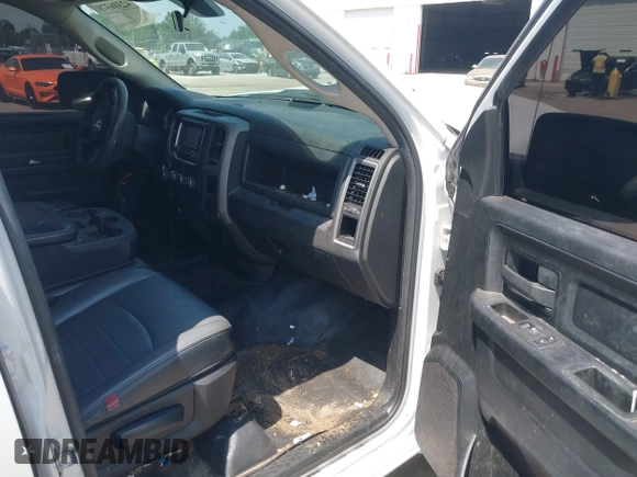 2022 Ram 1500 Tradesman z VIN 1C6RR6FG5NS154825, wystawiony jako IAAI lot #42316379 z przebiegiem 75 347 mil mil oraz . Historia ofert i sprzedaży dostępna na DreamBid. Obrazek 5.