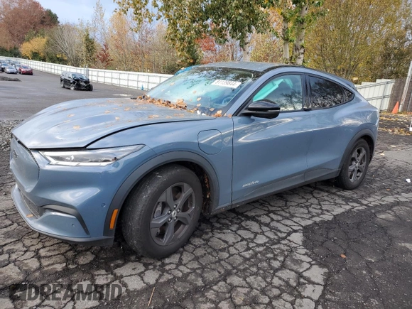 2023 Ford Mustang Mach-E Select z VIN 3FMTK1SS8PMA17840, wystawiony jako Copart lot #81139844 z przebiegiem 30 685 mil mil oraz Szkoda całkowita • Salvage title. Historia ofert i sprzedaży dostępna na DreamBid. Obrazek 1.