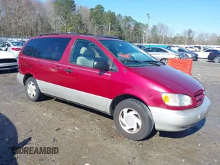2000 Toyota Sienna LE with VIN 4T3ZF13C6YU254966, listed as a IAAI auction lot 41760072 with 272,904 mi miles. Bid and sale history available at carsss.com. Image 1.