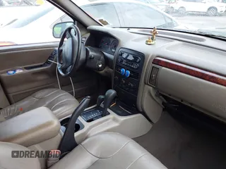 2000 Jeep Grand Cherokee Laredo with VIN 1J4GW48N2YC187623, listed as a IAAI auction lot 41311495 with 121,831 mi miles and . Bid and sale history available at DreamBid. Image 5.