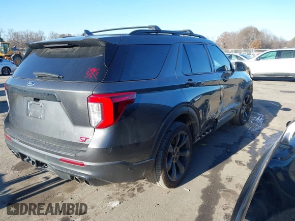 2020 Ford Explorer ST with VIN 1FM5K8GCXLGB71411, listed as a IAAI auction lot 41131576 with 72,162 mi miles. Bid and sale history available at carsss.com. Image 4.