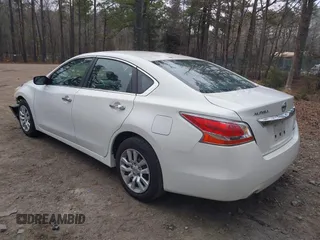 2014 Nissan Altima 2.5 S with VIN 1N4AL3AP2EN335771, listed as a IAAI auction lot 41202964 with 164,995 mi miles. Bid and sale history available at carsss.com. Image 3.