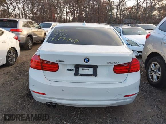 2014 BMW 3 Series 328i xDrive with VIN WBA3B5C52EF958635, listed as a IAAI auction lot 40916777 with 143,975 mi miles. Bid and sale history available at carsss.com. Image 15.