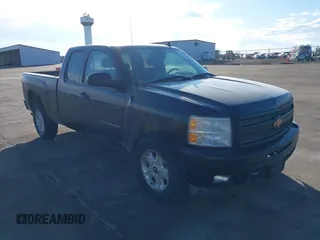 2010 Chevrolet Silverado 1500 LT with VIN 1GCSKSE30AZ155615, listed as a IAAI auction lot 41659313 with 393,978 mi miles. Bid and sale history available at carsss.com. Image 1.